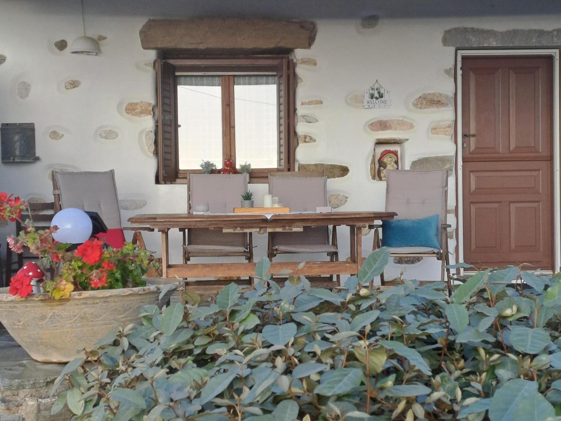 Traditional House Paros Szarakíniko Kültér fotó